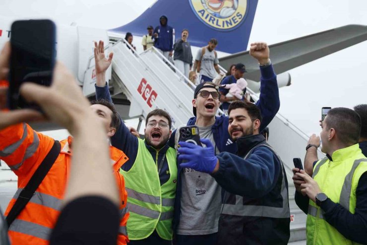 EUROLEAGUE ŞAMPİYONU FENERBAHÇE, İSTANBUL’A DÖNDÜ