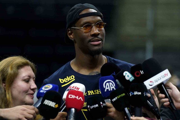 NİGEL HAYES-DAVİS: "MVP OLDUĞUM İÇİN GURUR DUYUYORUM"