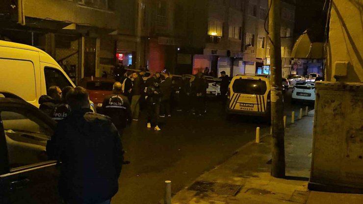 KAĞITHANE’DE EĞLENCE MEKANINA EL BOMBASI ATILDI: 7 YARALI