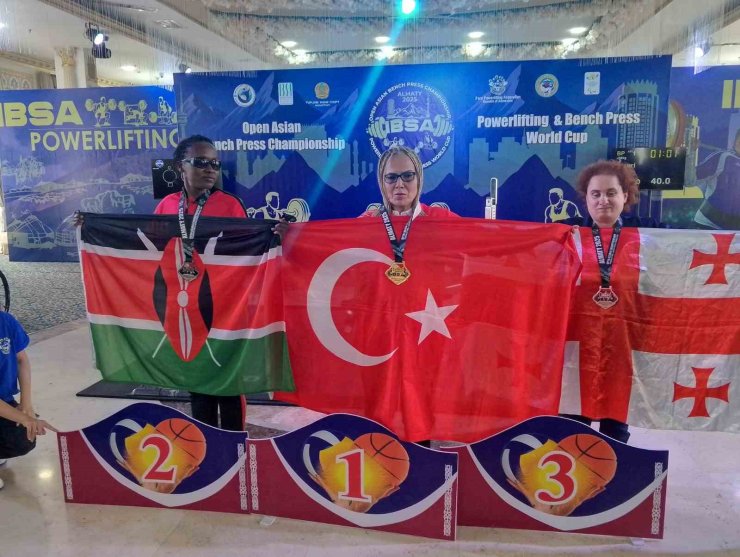 KAZAKİSTAN’DA MADALYA YAĞMURU