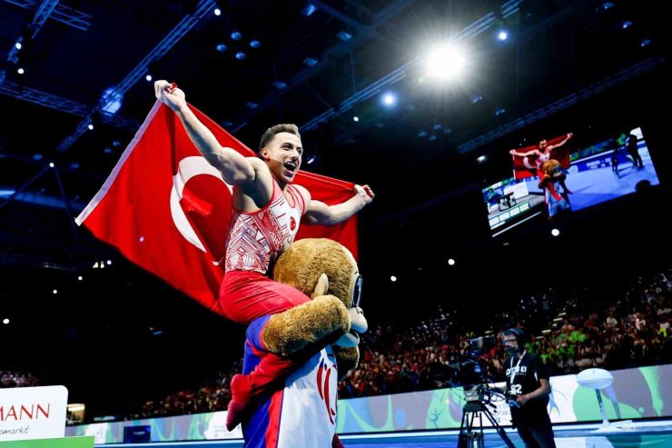 ADEM ASİL, AVRUPA ŞAMPİYONU