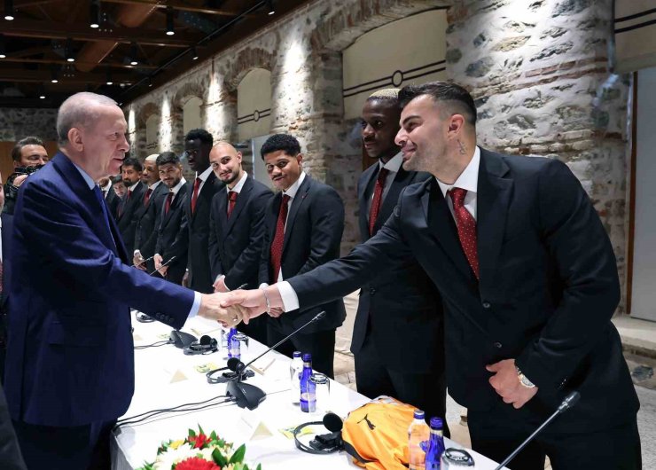 CUMHURBAŞKANI ERDOĞAN, GALATASARAY’I KABUL ETTİ