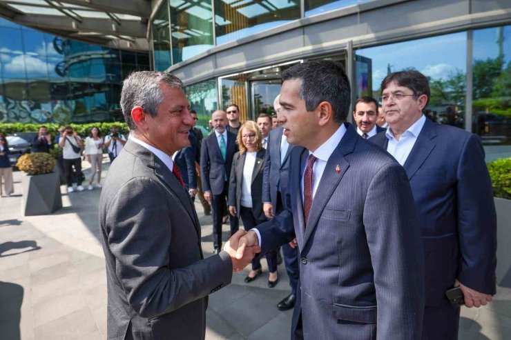 CHP GENEL BAŞKANI ÖZGÜR ÖZEL TİSK’İ ZİYARET ETTİ