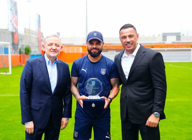 RAMS BAŞAKŞEHİR’DE SEZONA VEDA YEMEĞİ DÜZENLENDİ