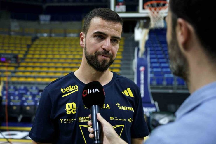 MELİH MAHMUTOĞLU: "AVRUPA’NIN EN İYİ BASKETBOLUNU OYNAYARAK ŞAMPİYONLUĞU HAK ETTİK"