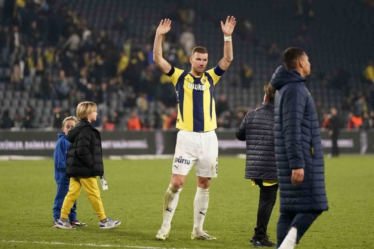 EDİN DZEKO, FENERBAHÇE’YE VEDA ETTİ