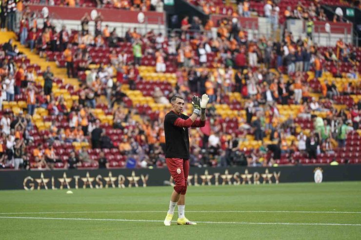 TRENDYOL SÜPER LİG: GALATASARAY: 0 - BAŞAKŞEHİR: 0 (MAÇ DEVAM EDİYOR)