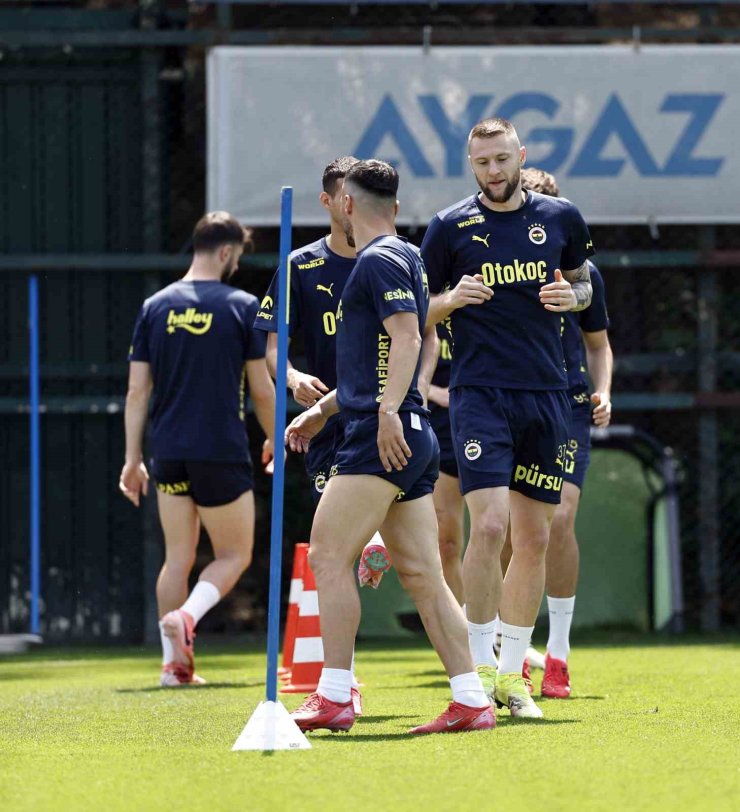 FENERBAHÇE, KONYASPOR MAÇI HAZIRLIKLARINI TAMAMLADI