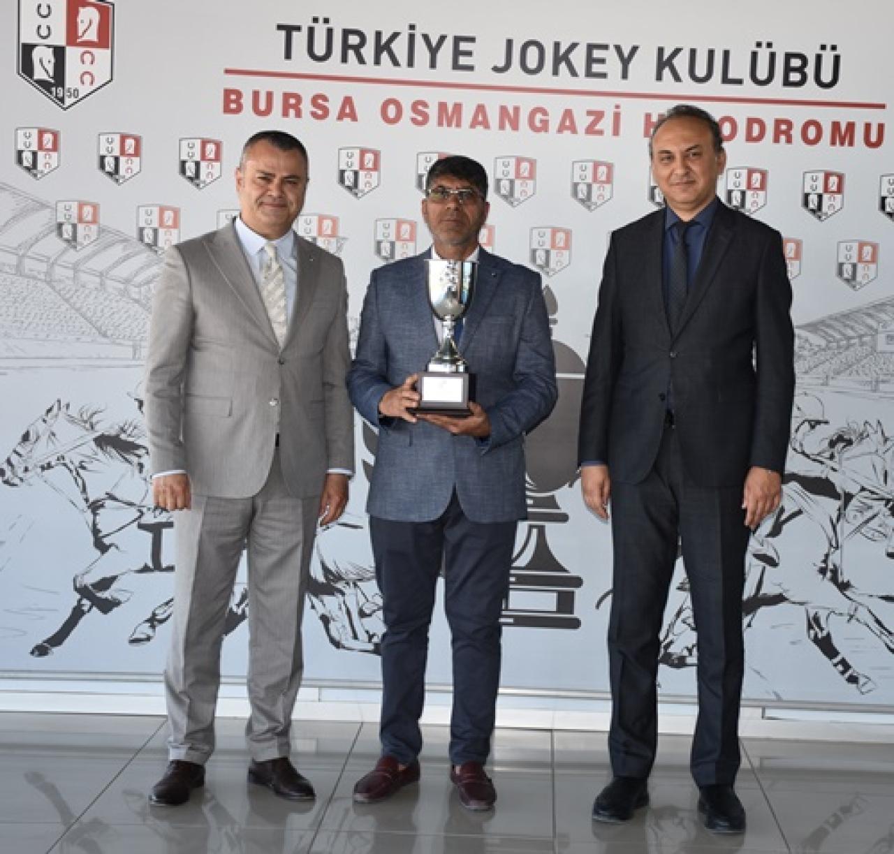 kuflm1xekutj9iqw6adr3rpn.jpg